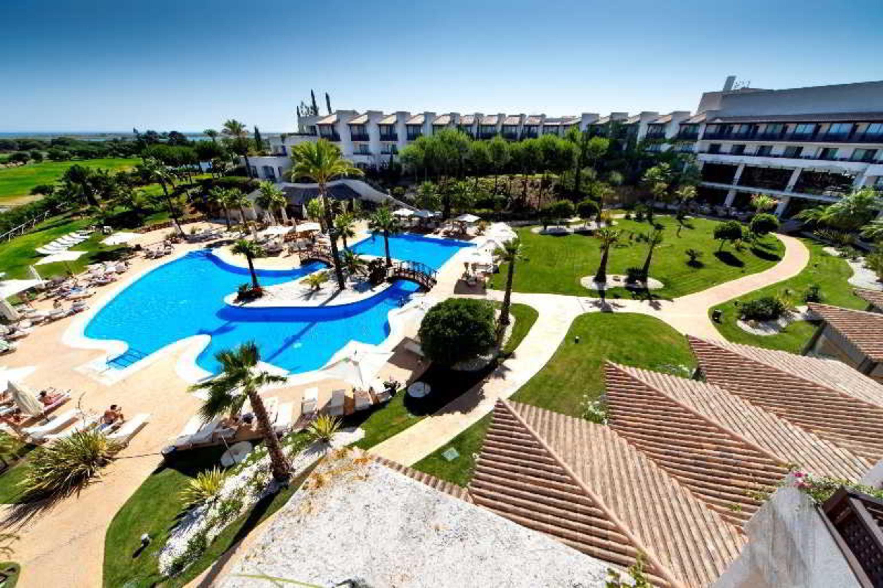 Precise Resort El Rompido-The Hotel Exterior photo The resort's swimming pool