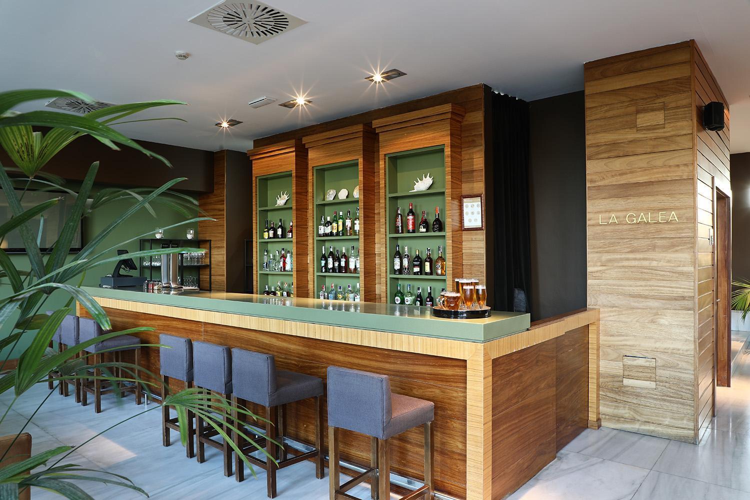 Precise Resort El Rompido-The Hotel Exterior photo The bar at the airport