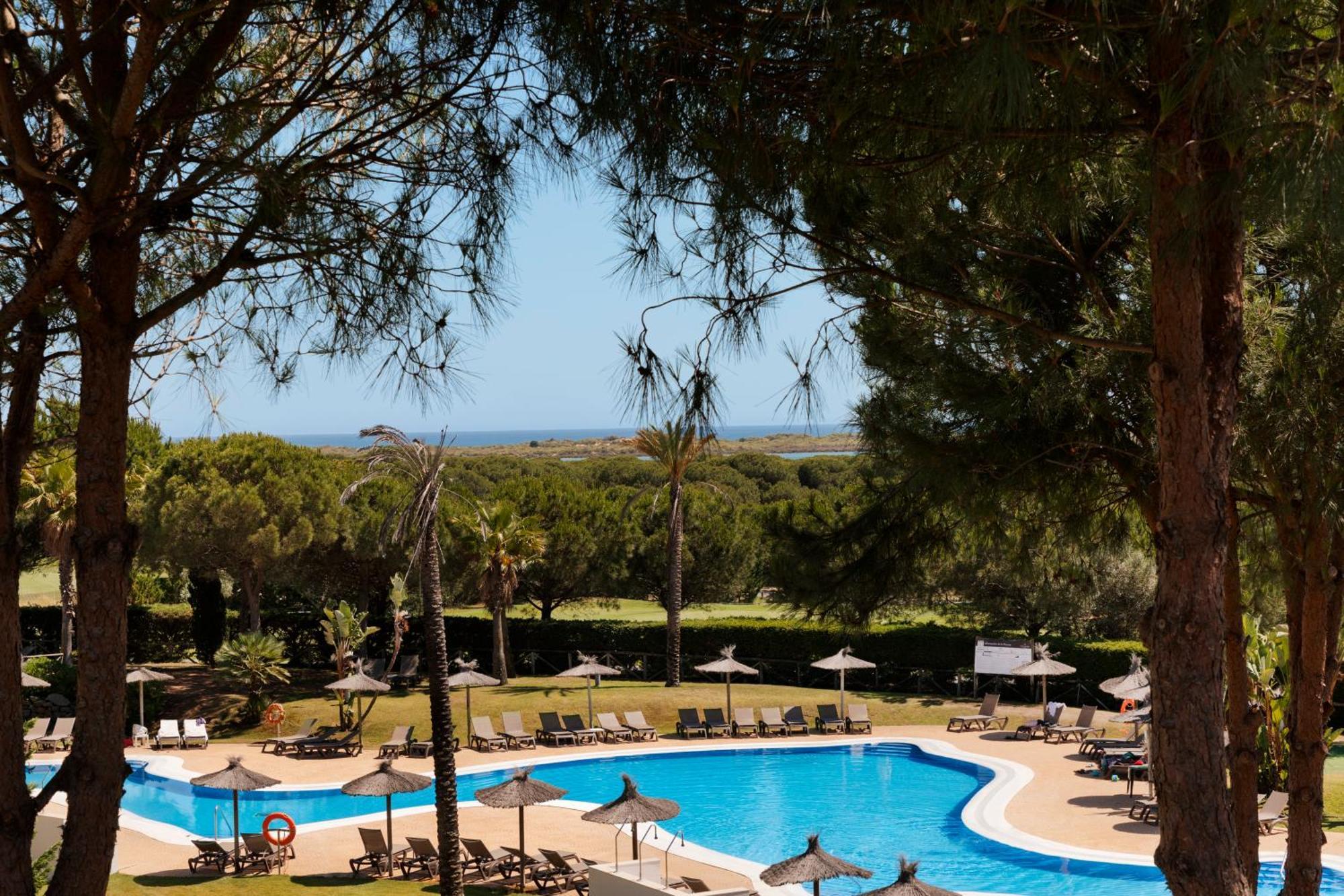 Precise Resort El Rompido-The Hotel Exterior photo The resort's swimming pool