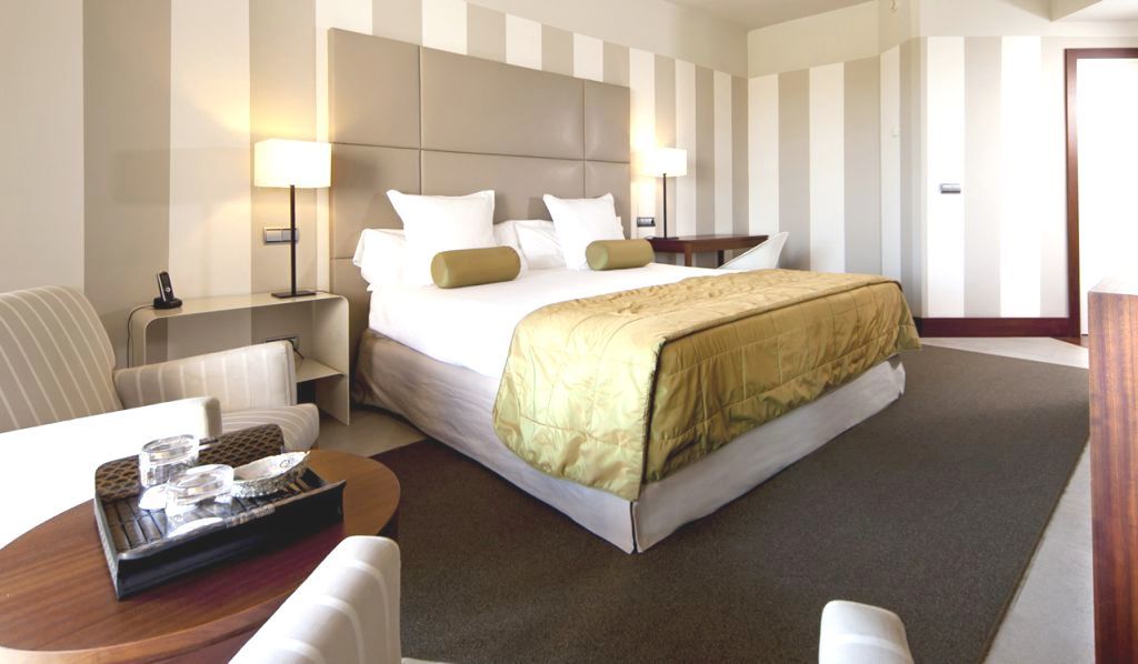 Precise Resort El Rompido-The Hotel Exterior photo A bedroom at the hotel
