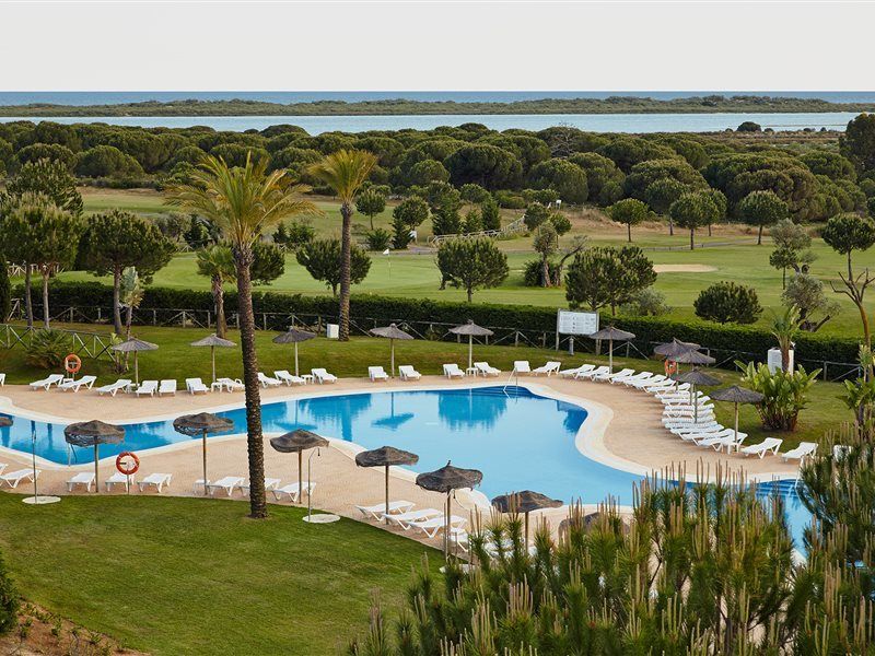 Precise Resort El Rompido-The Hotel Exterior photo Golf course at Quinta do Lago